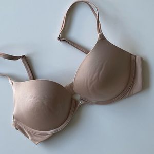 VICTORIA’S SECRET “VERY SEXY” PUSH-UP BRA 32C